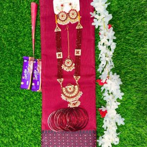 Exclusive saree gift combo