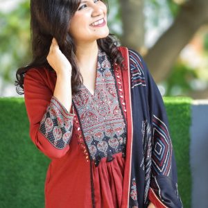 Ready Made Pure Dubai Silk Digital Print Three Piece Work Type: Digital Print Fabric: Pure Dubai Silk (luxurious & smooth finish) (