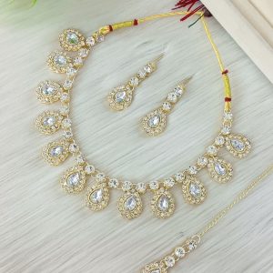 Teardrop Zircon Polki Necklace Set with Maang Tikka