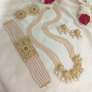 Multi-Piece Pearl & Kundan Bridal Jewelry Set