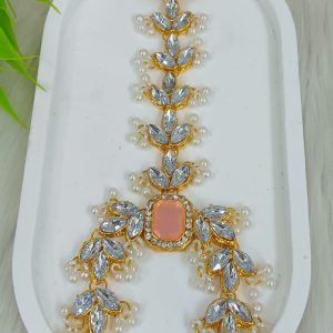 traditional maang tikka,