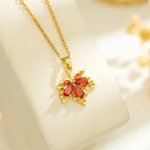 Delicate small leaf necklace | stainless steel and color guaranteed