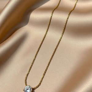 gold-toned rope chain necklace