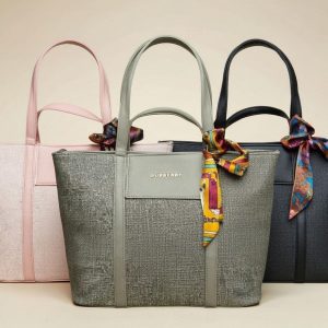 women’s tote bags, possibly made of PU leather and fabric.